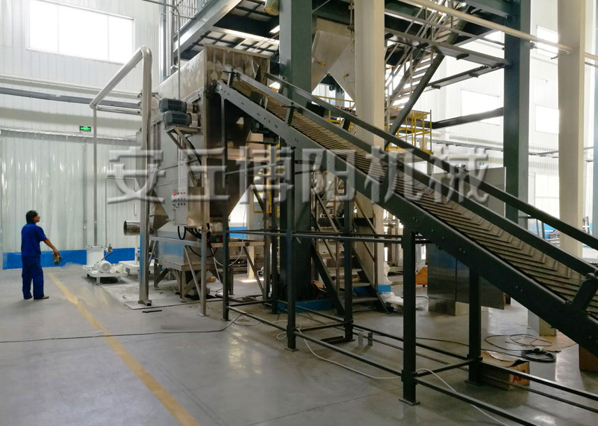 粉體自動破包機(jī)的特點(diǎn)是什么?