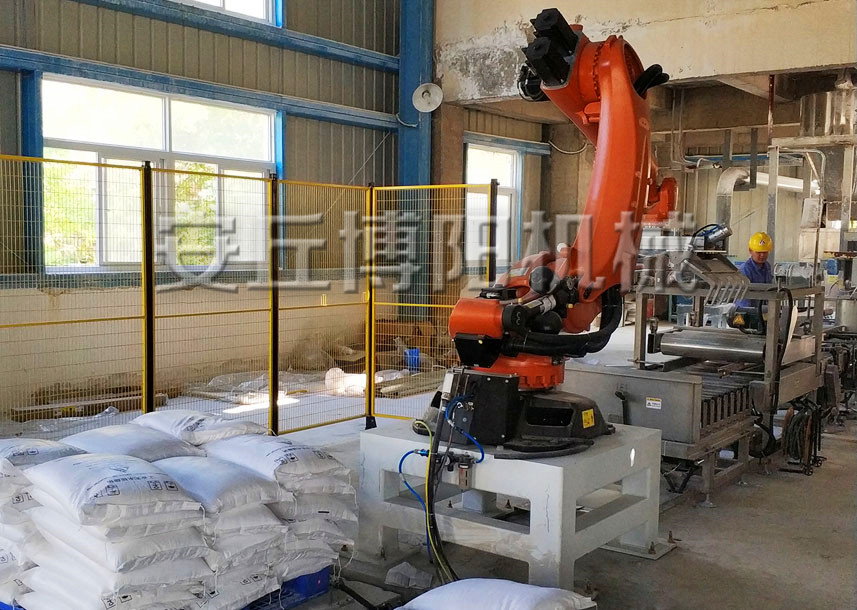 袋裝飼料自動(dòng)碼垛機(jī)的優(yōu)點(diǎn)是什么？