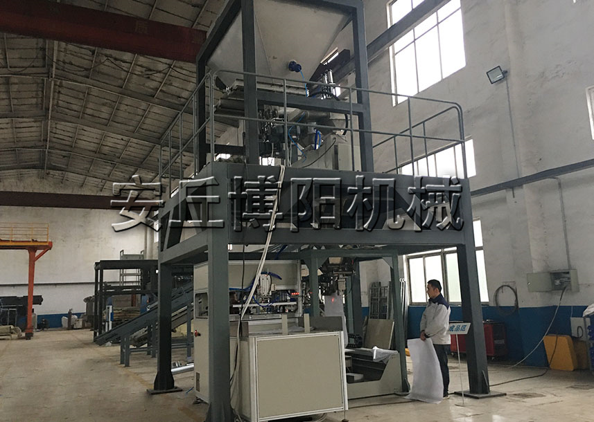 食鹽全自動(dòng)包裝機(jī)是如何實(shí)現(xiàn)包裝全過程無(wú)需人工作業(yè)的？