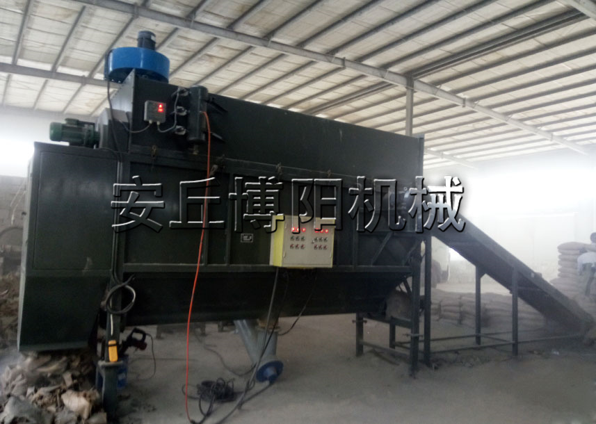 安丘博陽(yáng)機(jī)械的水泥自動(dòng)拆袋機(jī)為什么這么厲害？