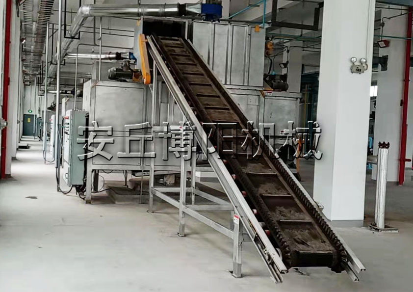 安丘博陽機(jī)械干污泥自動(dòng)拆包機(jī)的原理和優(yōu)勢(shì)是什么？