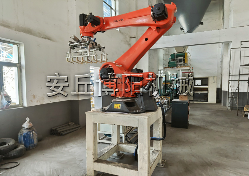 聚丙烯自動(dòng)碼垛機(jī)器人的特點(diǎn)有哪些？