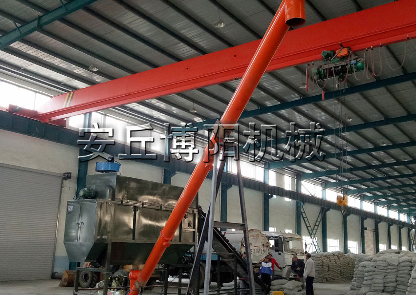 50kg水泥自動破袋機的工業(yè)原理是什么？