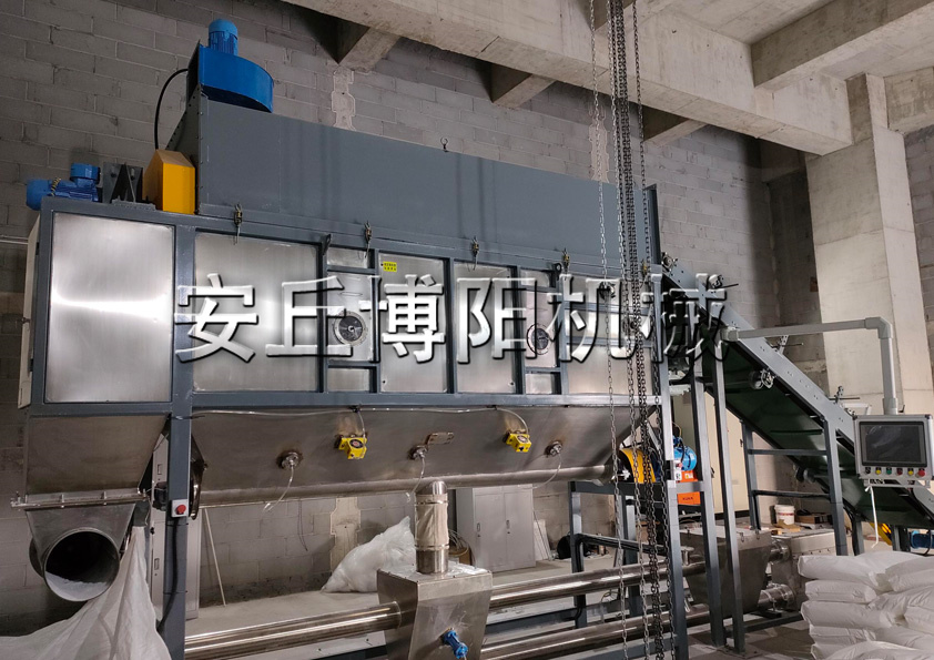 尿素顆粒自動拆包機的特點是什么？