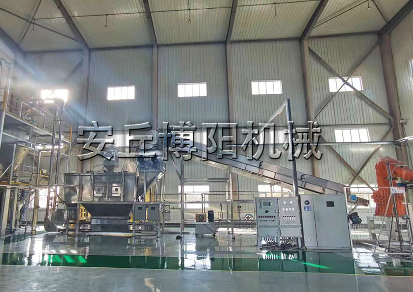 片堿自動(dòng)拆垛拆包機(jī)的特點(diǎn)和技術(shù)原理是什么？