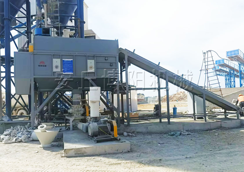 水泥自動拆袋機(jī)的工作原理和顯著優(yōu)勢有哪些呢？