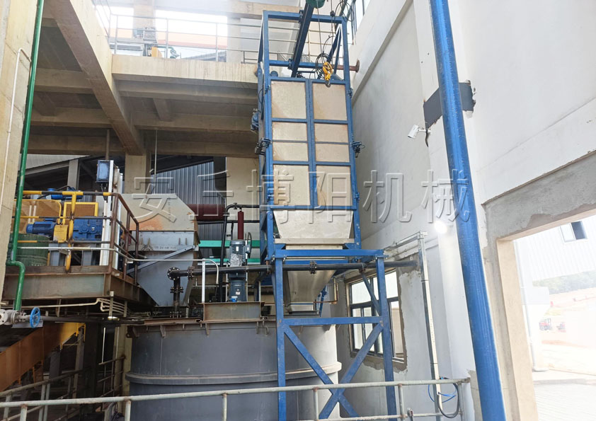 氧化鋅噸袋拆包機(jī)工作原理 無(wú)塵粉體噸袋拆袋機(jī)優(yōu)勢(shì)特點(diǎn)